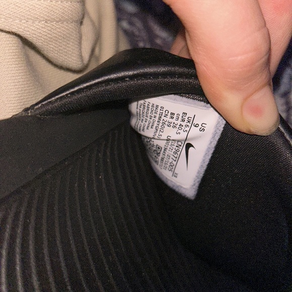 NIKE SLIDES - Picture 2 of 2